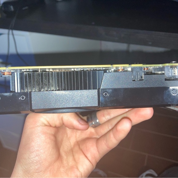 NVIDIA GeForce GTX 1050ti EVGA - Picture 3 of 6